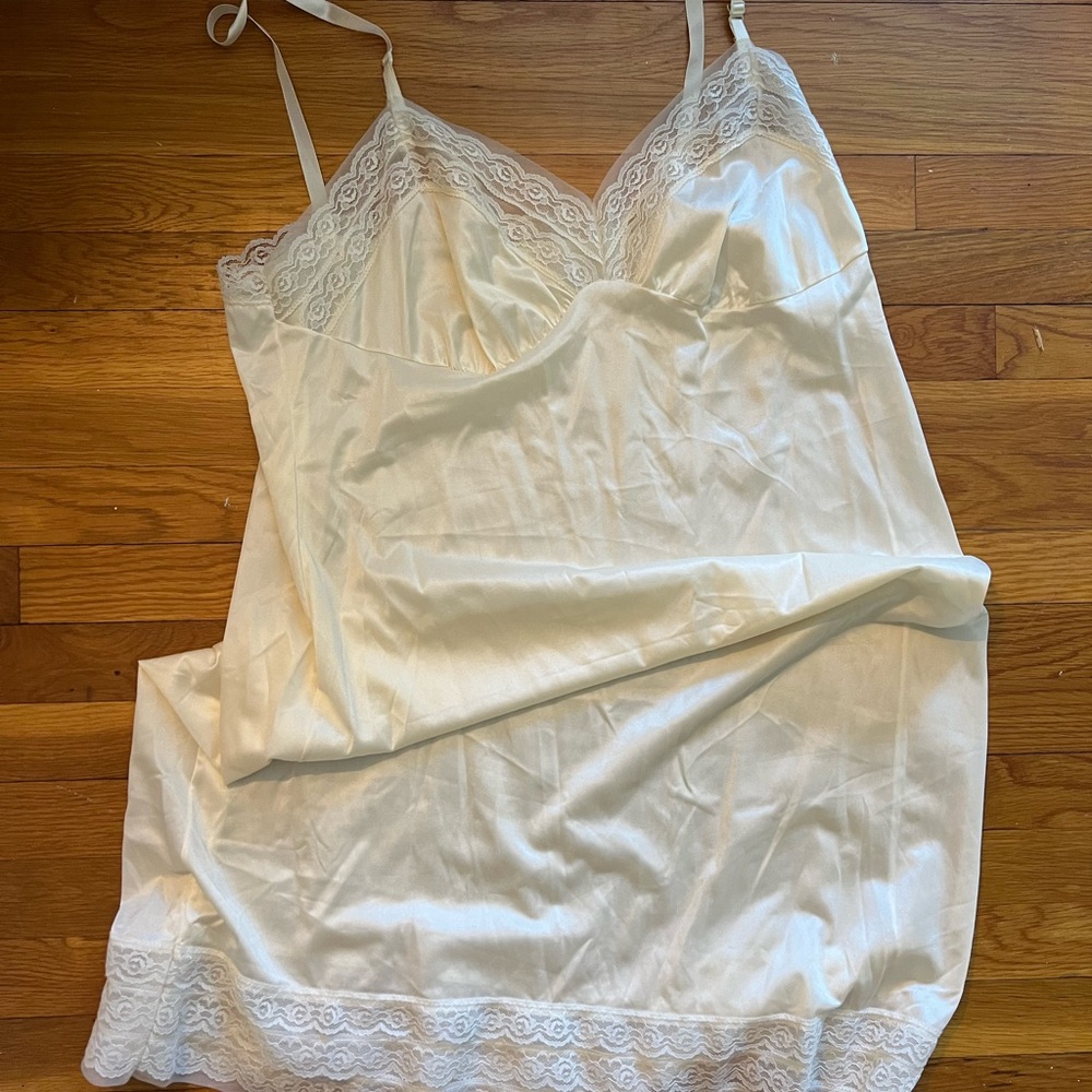 Vintage Cream Lace Slip / Night Gown L-XXL